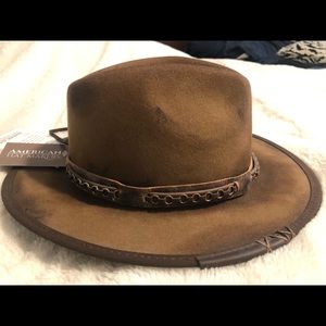 AHM tumbleweed distressed fedora hat small - 1 of the 3 picks is broken/bent